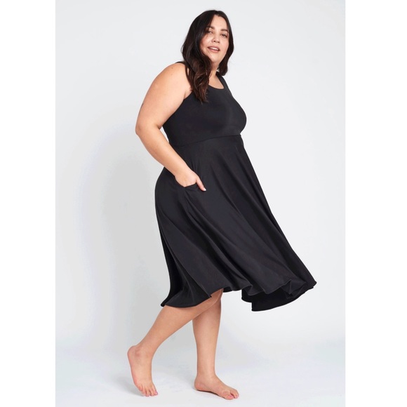 LEZE THE LABEL Norway Dress in Black - Picture 2 of 8